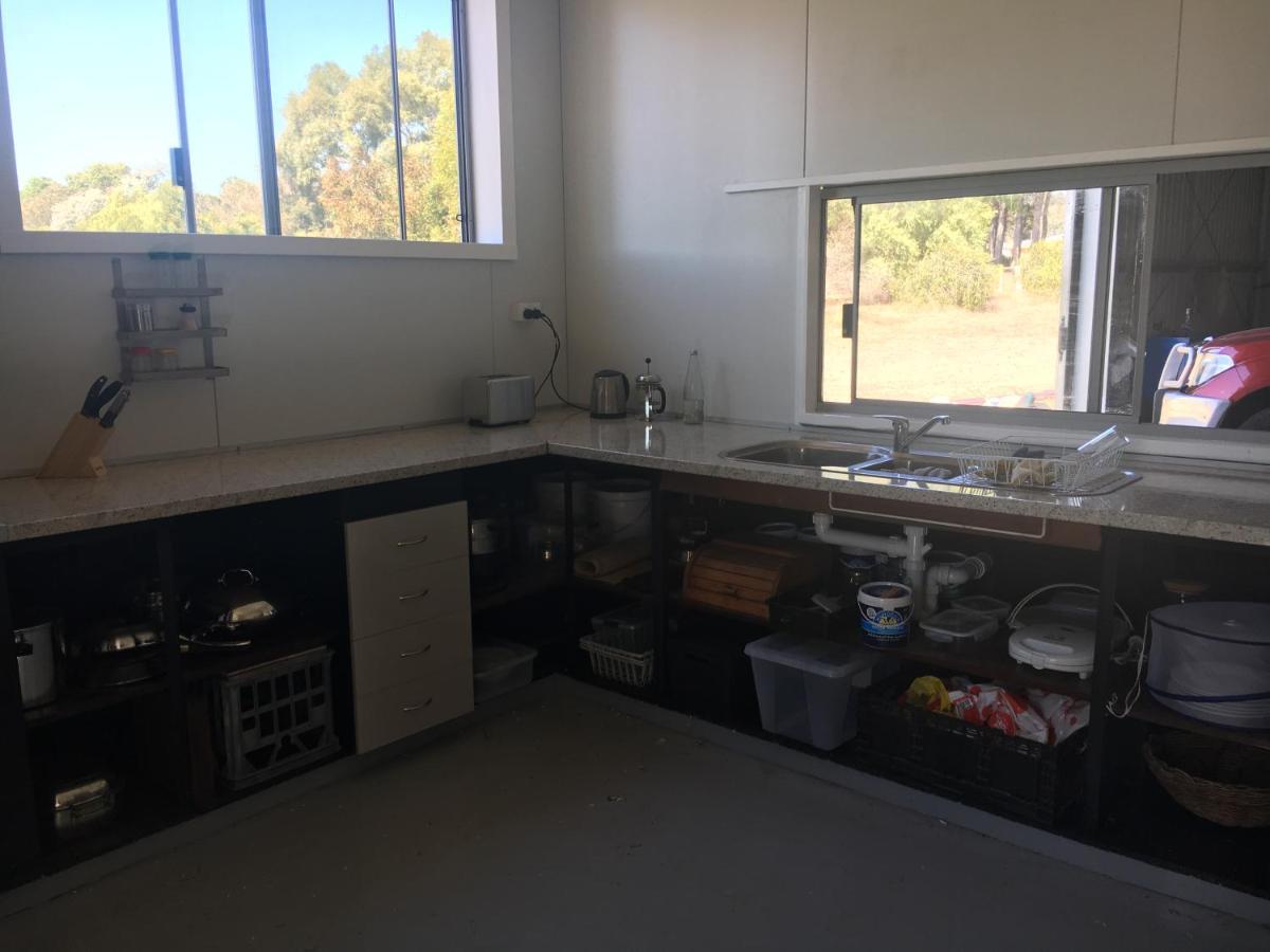Something Different - Shedstay Donnybrook Εξωτερικό φωτογραφία